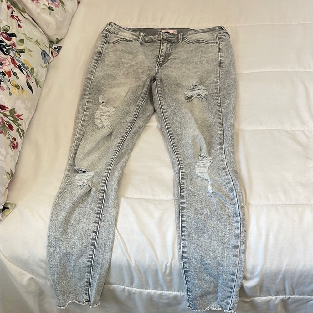 SO Gray Skinny Jeans with Distressed Details